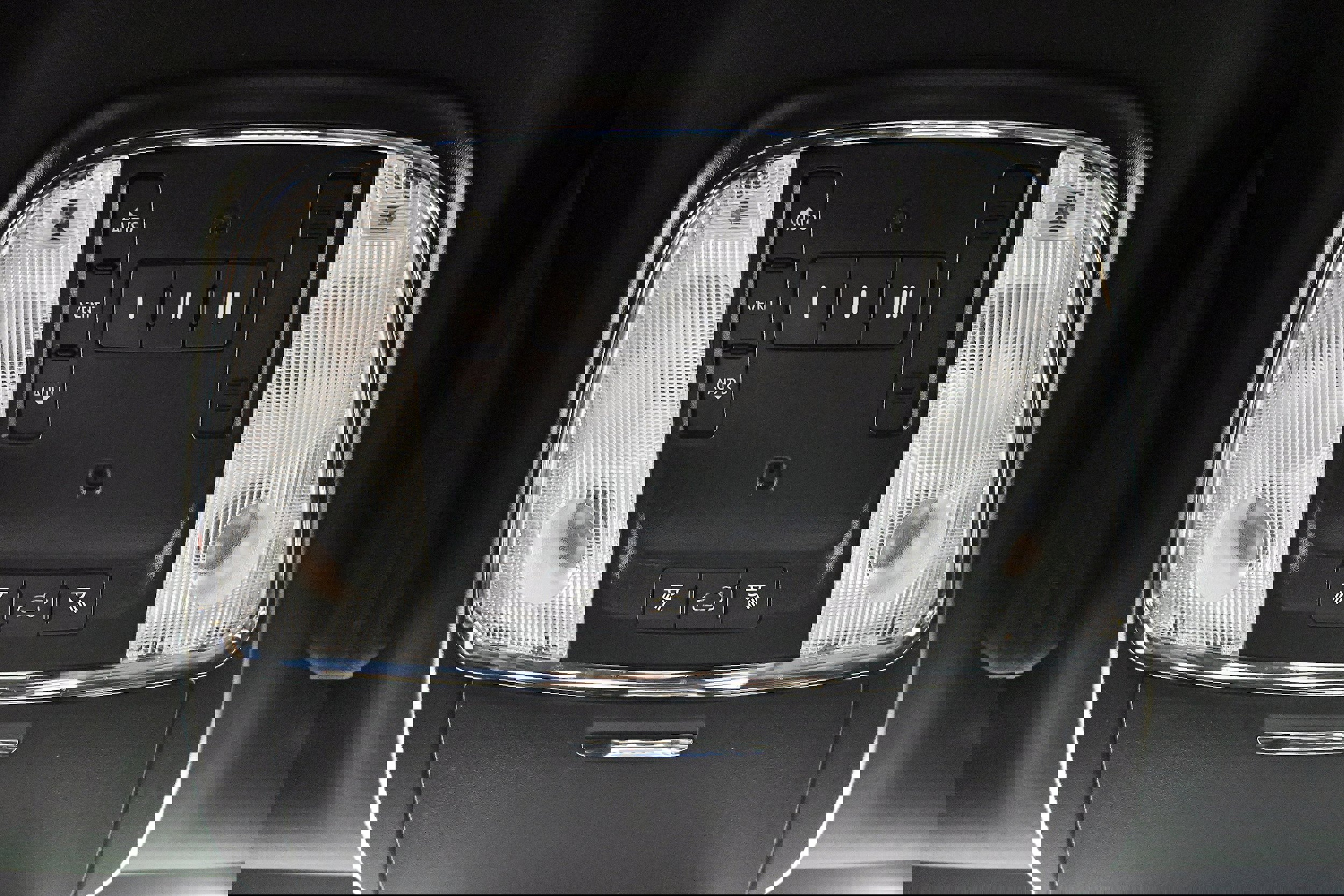 Used 2020 Jeep Grand Cherokee Limited w/ Premium Lighting Group image 20