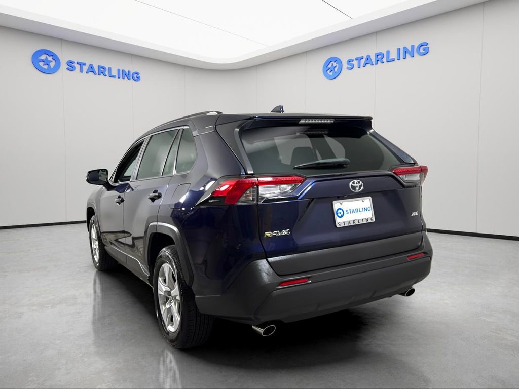Used 2019 Toyota RAV4 XLE w/ Convenience Package FWD image 6
