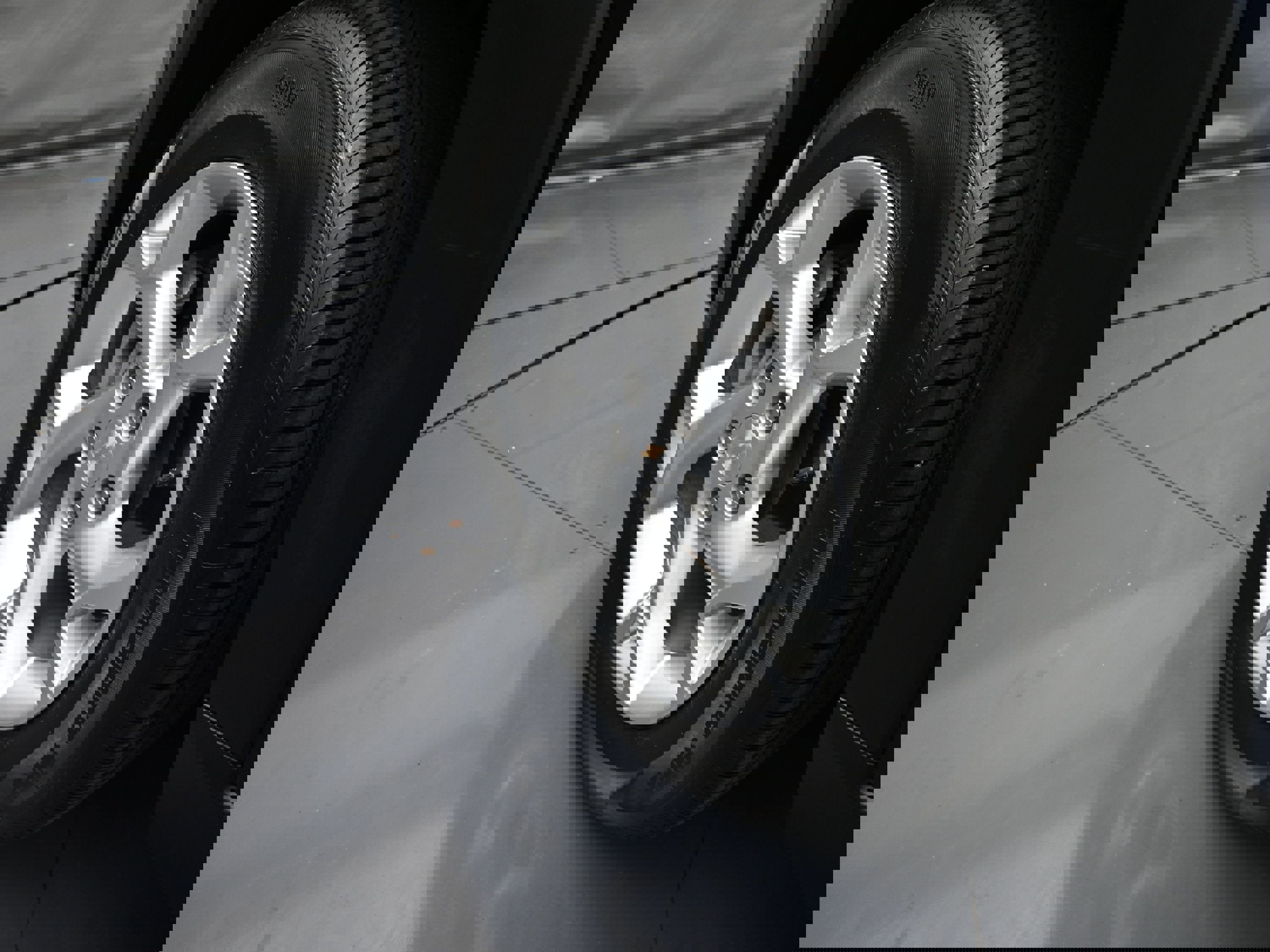 Used 2024 Chevrolet Trax LS w/ LS Convenience Package image 30