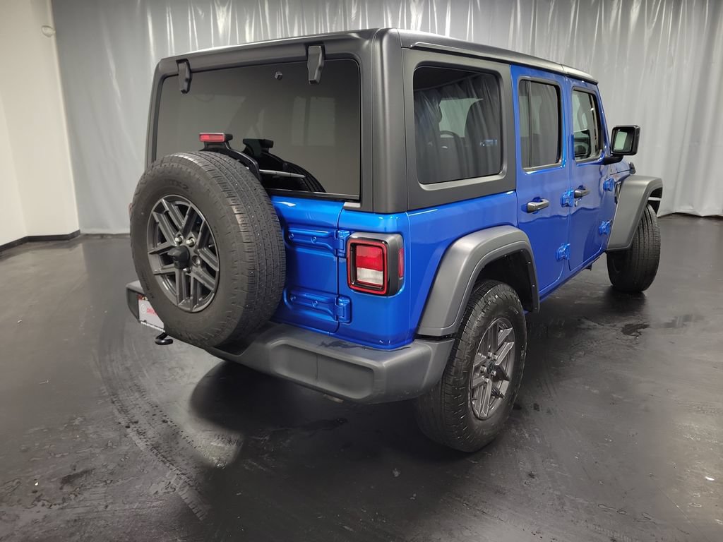 Used 2024 Jeep Wrangler Unlimited Sport AWD/4WD image 8