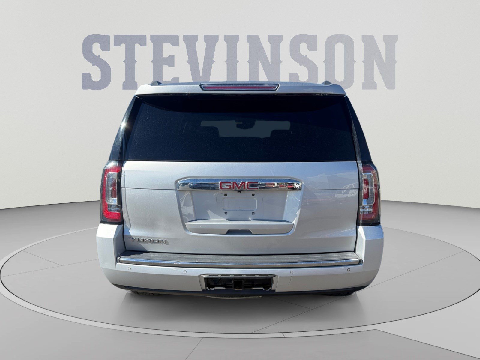 Used 2015 GMC Yukon Denali w/ Premium Package AWD/4WD image 4
