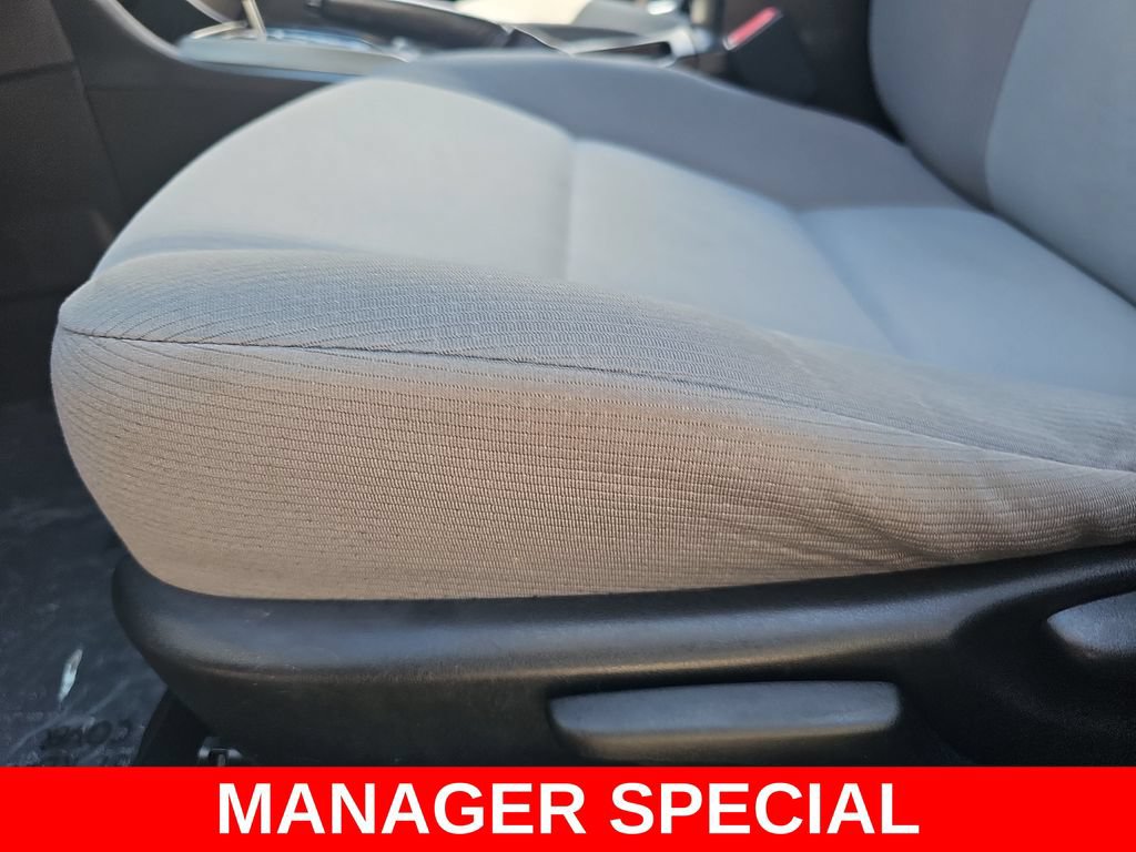 Used 2015 Toyota Corolla L FWD image 27