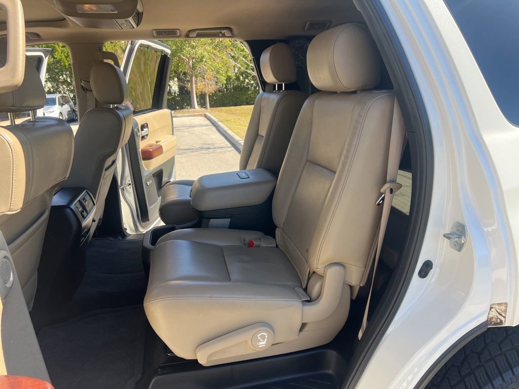 Used 2014 Toyota Sequoia Platinum image 44