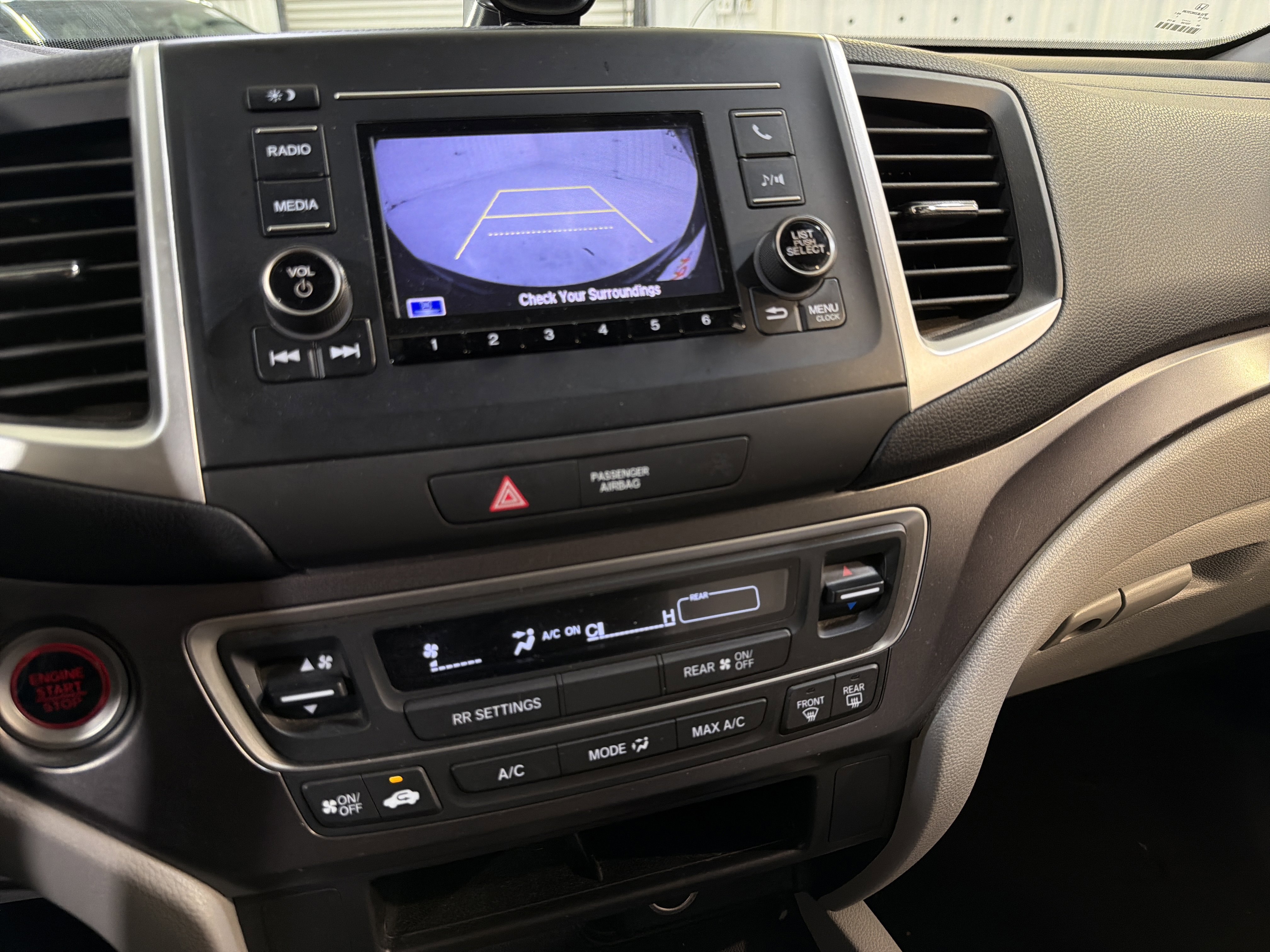 Used 2018 Honda Pilot LX image 19