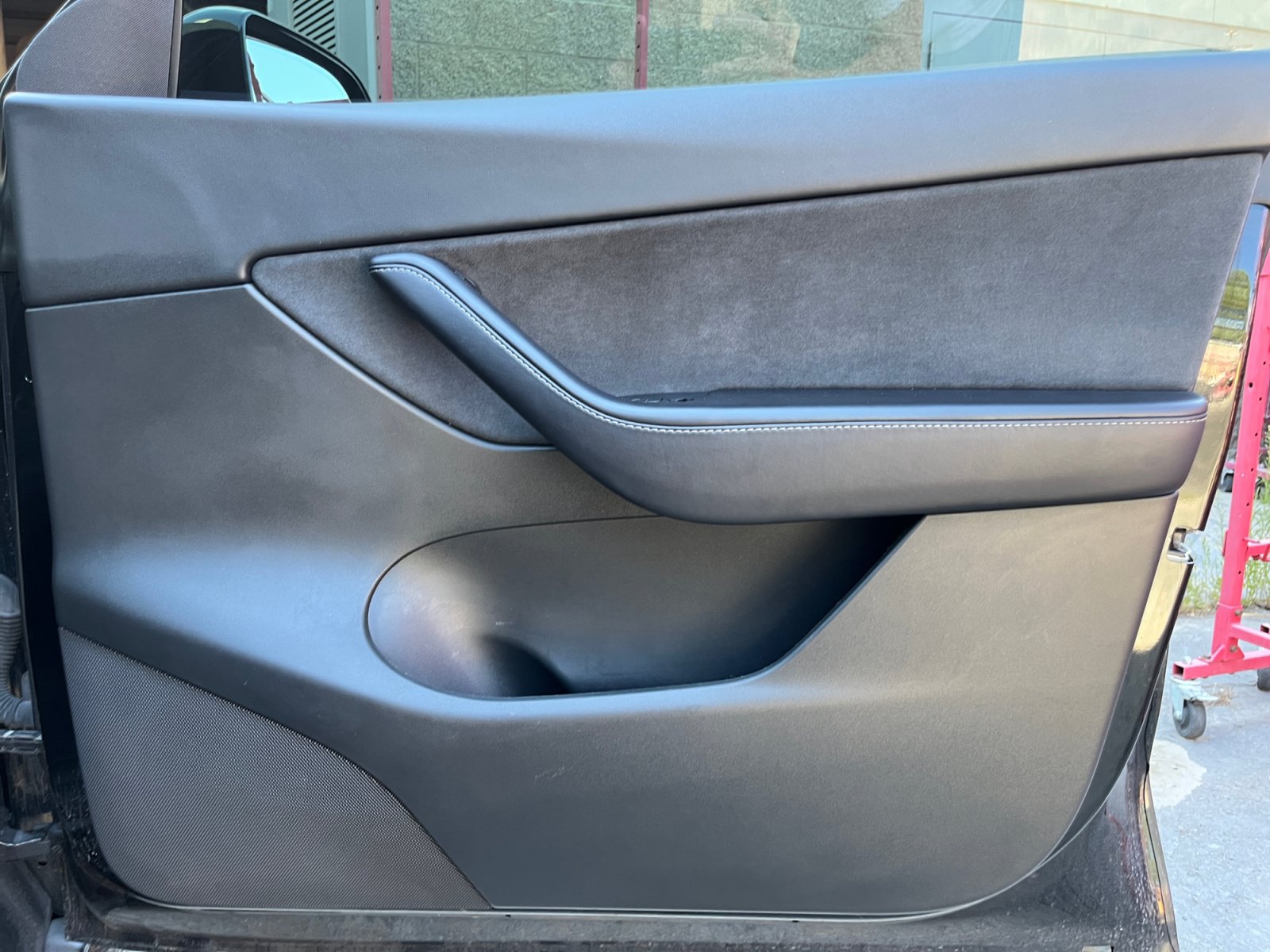 Used 2022 Tesla Model Y Long Range AWD/4WD image 25