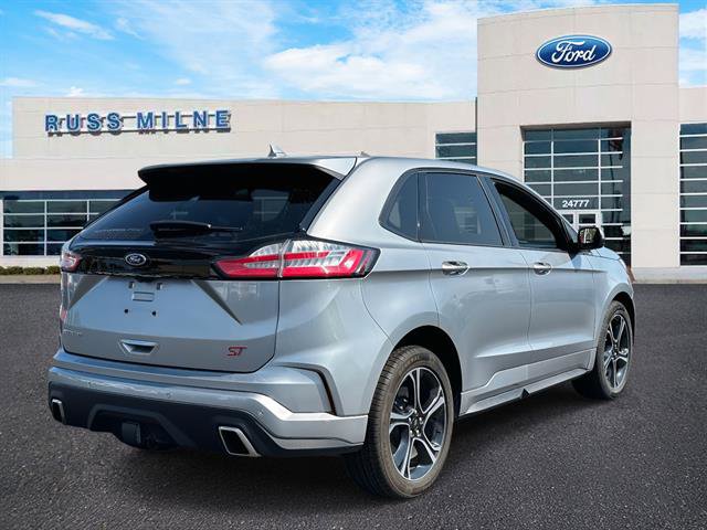 Used 2020 Ford Edge ST w/ Cold Weather Package image 4