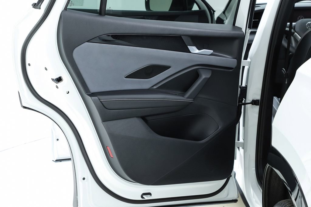New 2026 Volkswagen Tiguan SE R-Line image 56