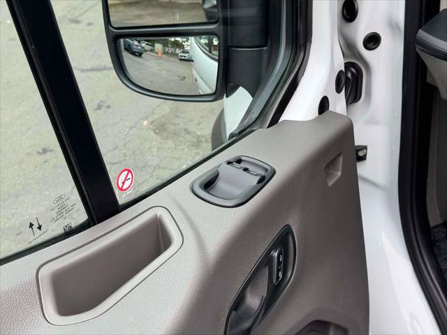 Used 2025 Ford Transit 250 Low Roof w/ Exterior Upgrade Package RWD image 17