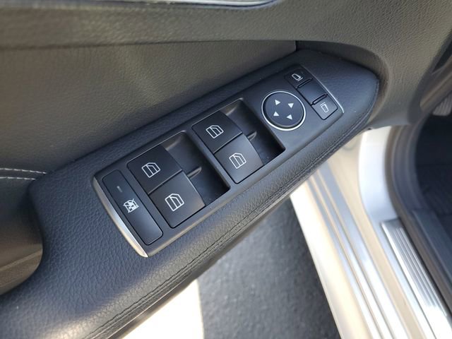 Used 2014 Mercedes-Benz E 350 Sedan image 9