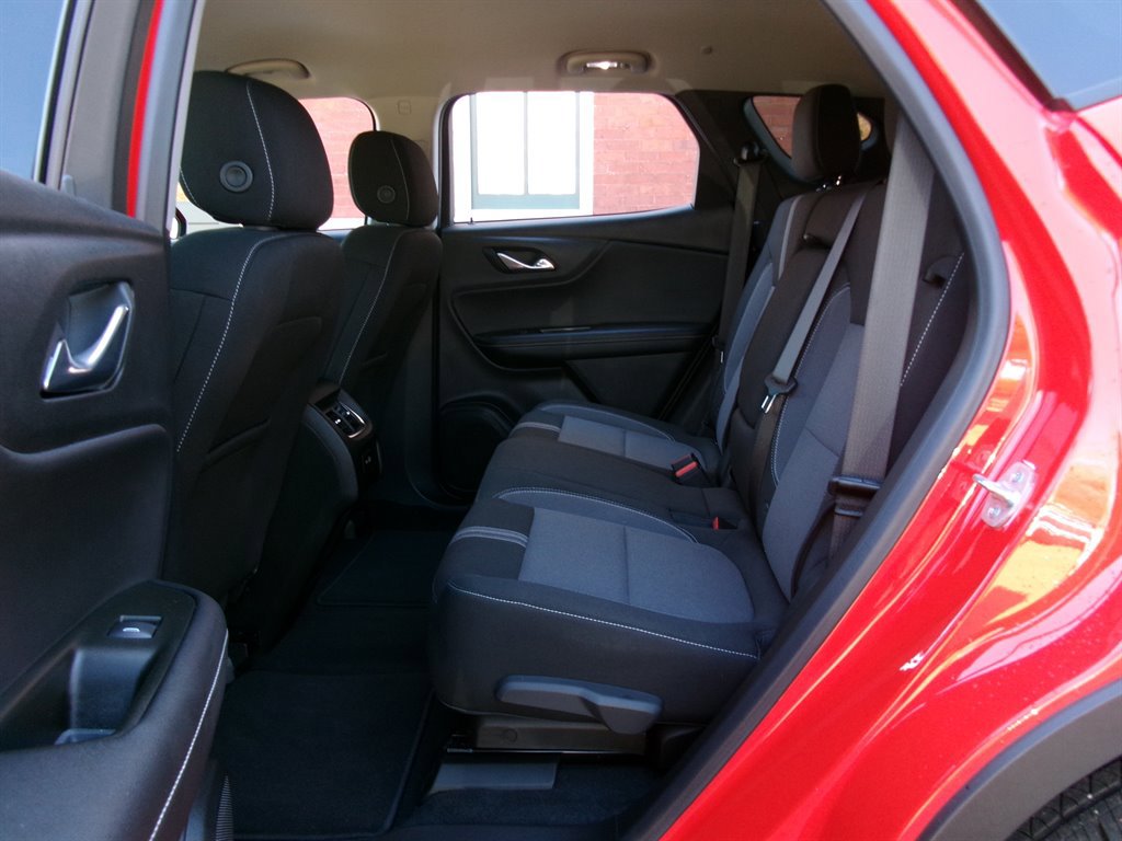 Used 2025 Chevrolet Blazer LT w/ Driver Confidence Package image 32