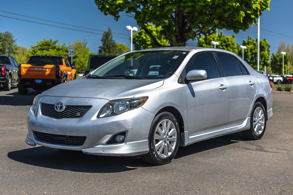 Used 2010 Toyota Corolla LE FWD image 4