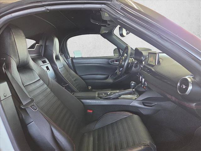 Used 2017 FIAT 124 Spider Abarth RWD image 16