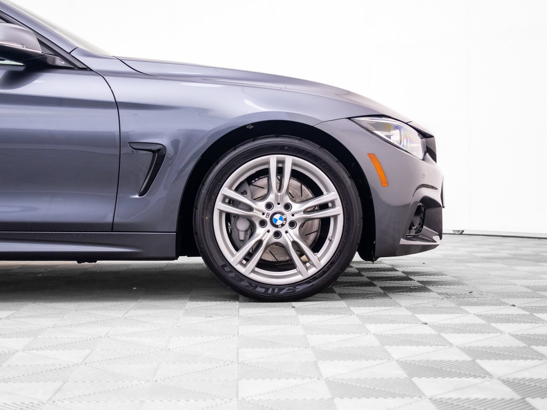Used 2020 BMW 430i xDrive Coupe w/ M Sport Package AWD/4WD image 34
