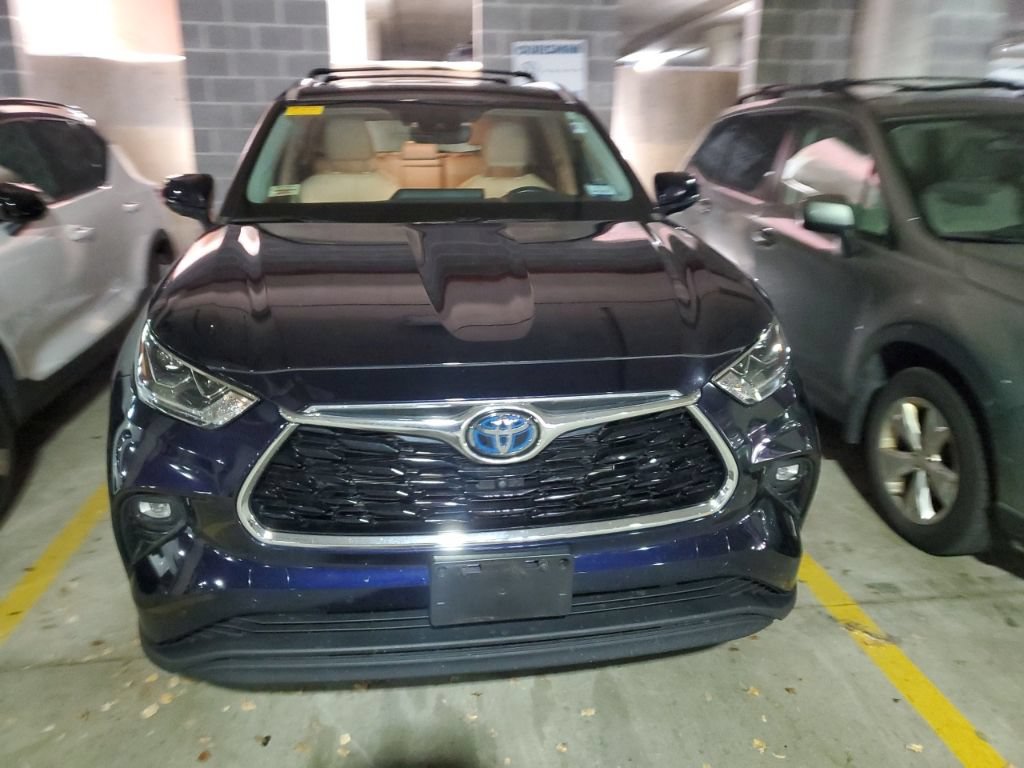 Used 2021 Toyota Highlander Limited AWD/4WD image 14