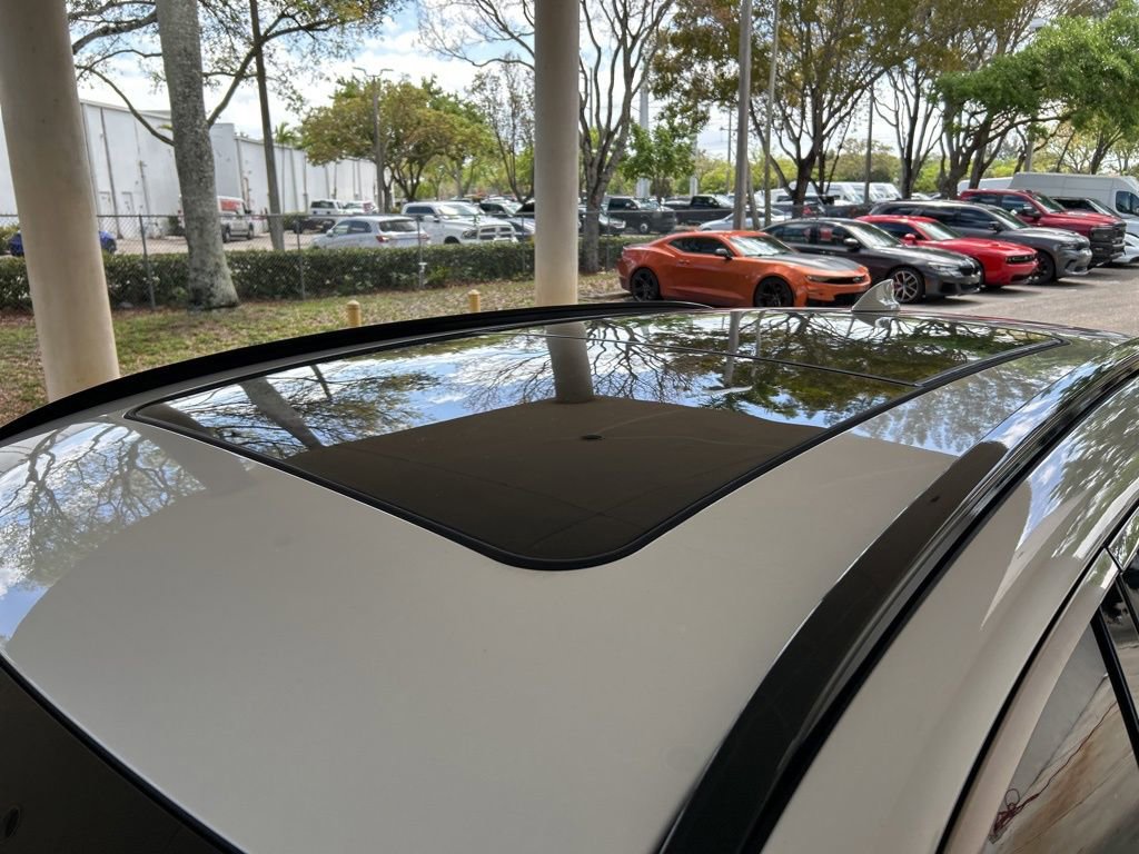 Used 2025 Genesis GV70 2.5T w/ Sport Prestige Package image 14