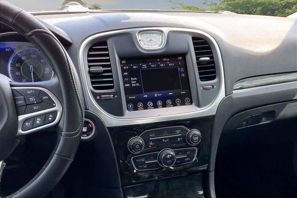 Used 2017 Chrysler 300 C w/ Safetytec Plus Group RWD image 9