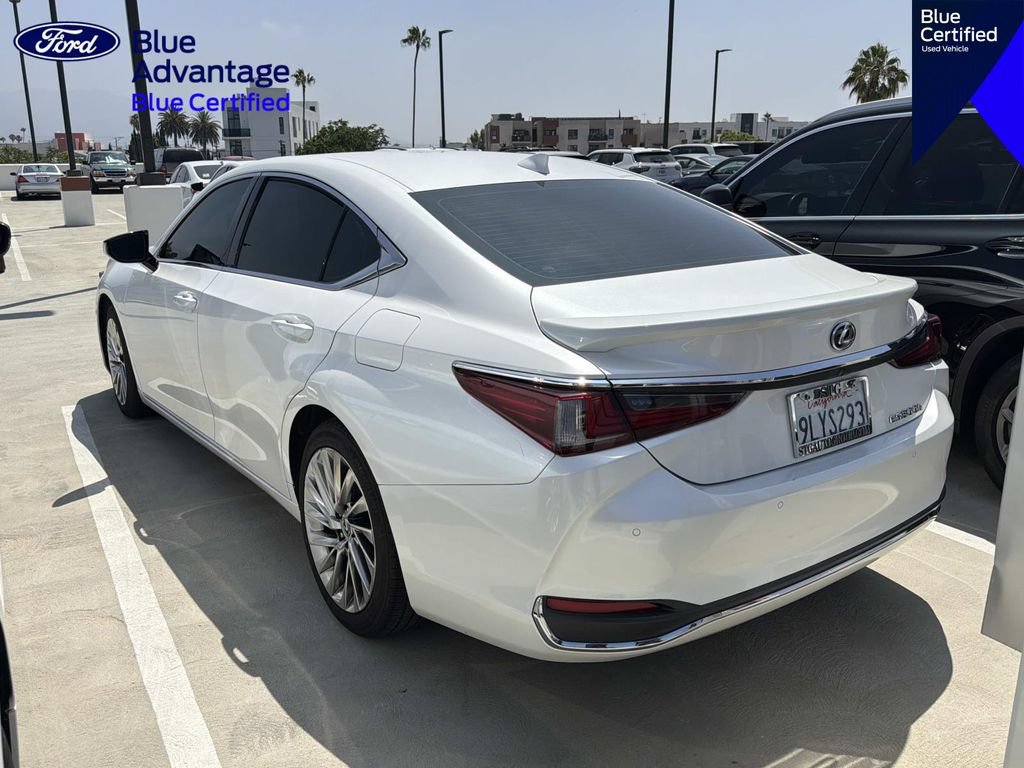 Used 2021 Lexus ES 300h w/ Luxury Package FWD image 11