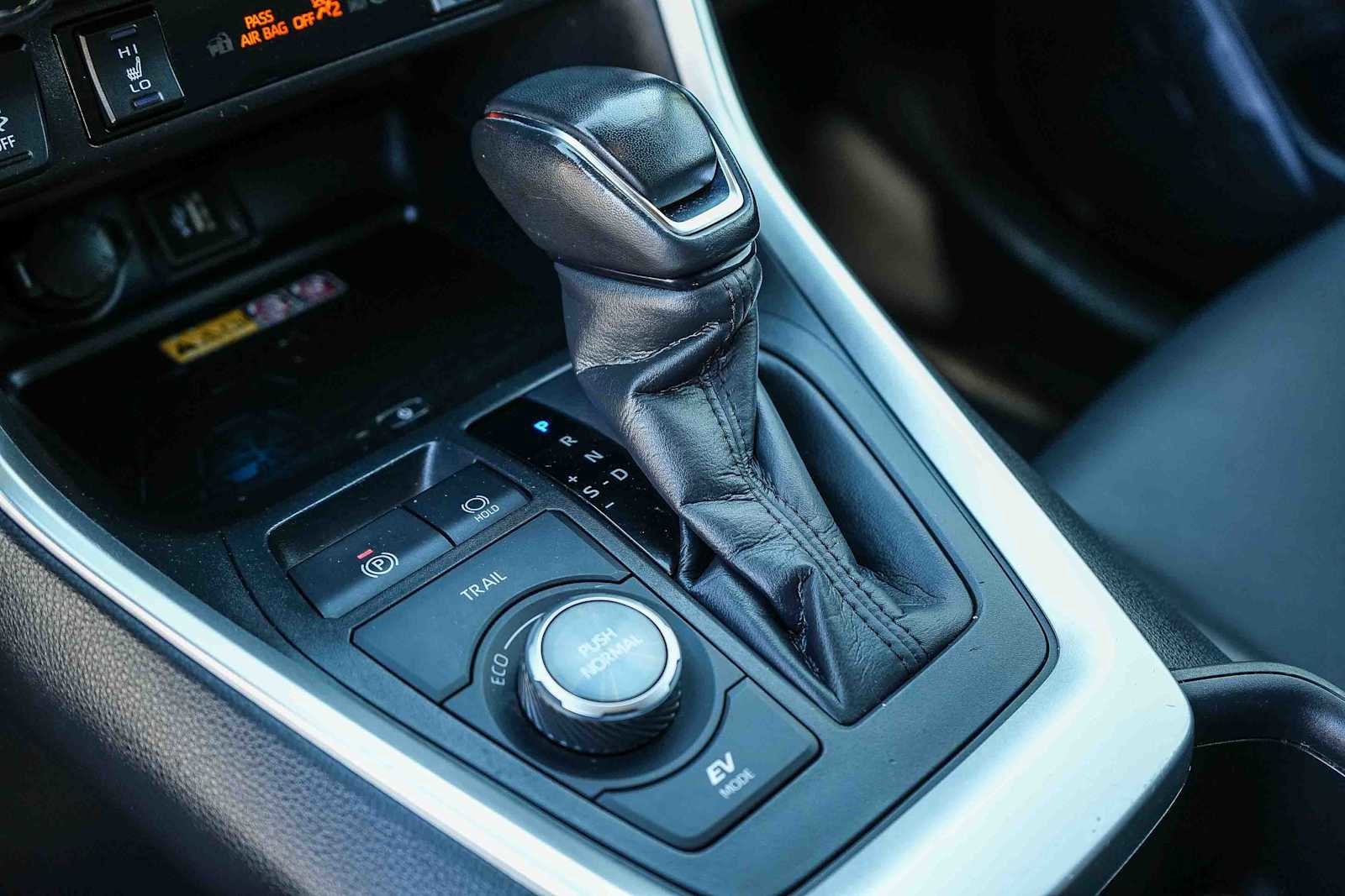 Used 2024 Toyota RAV4 XSE w/ Advanced Technology Package image 19