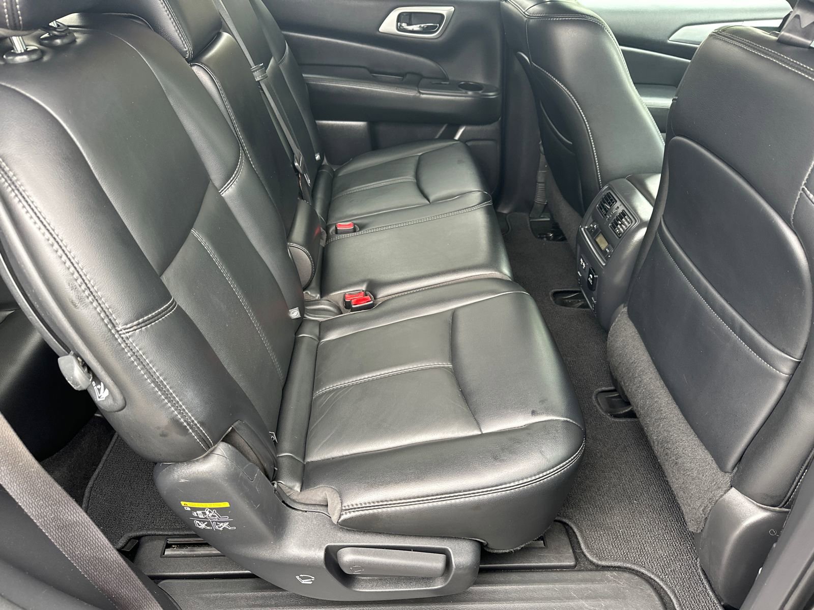 Used 2017 Nissan Pathfinder SL w/ SL Tech Package FWD image 14