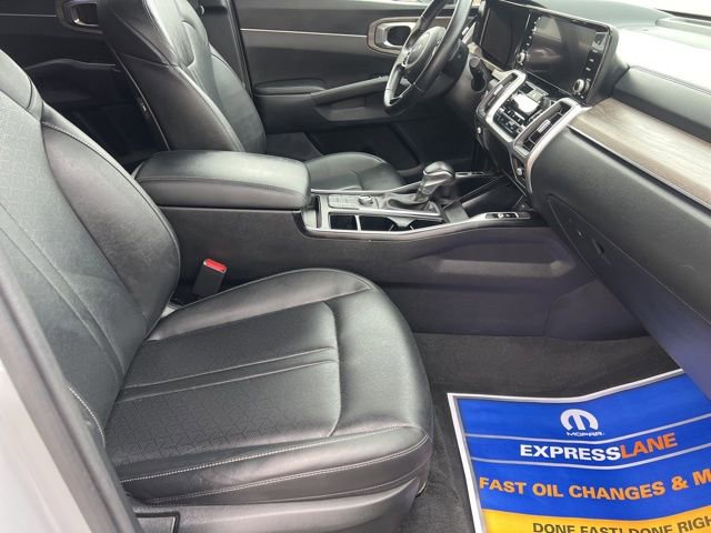 Used 2022 Kia Sorento S w/ Panoramic Sunroof Package image 11