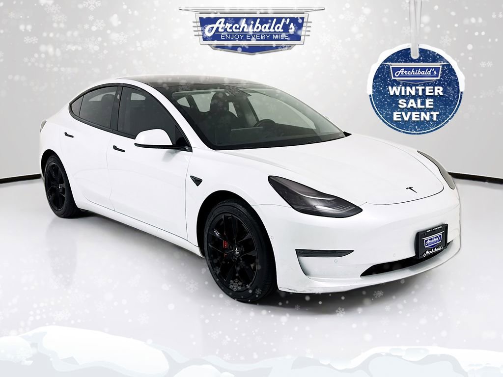 Used 2020 Tesla Model 3 Standard Range Plus image 1