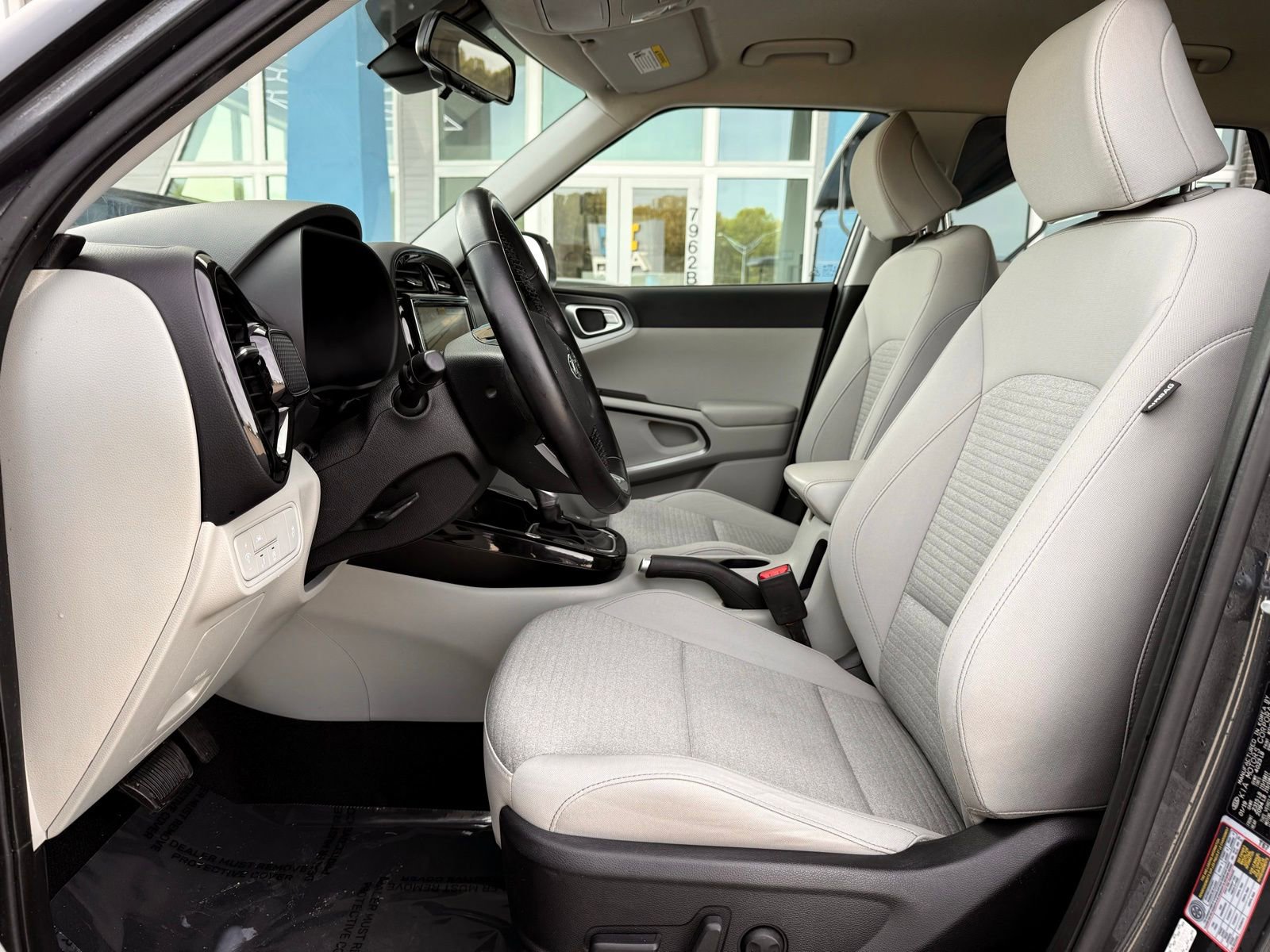 Used 2020 Kia Soul EX image 16