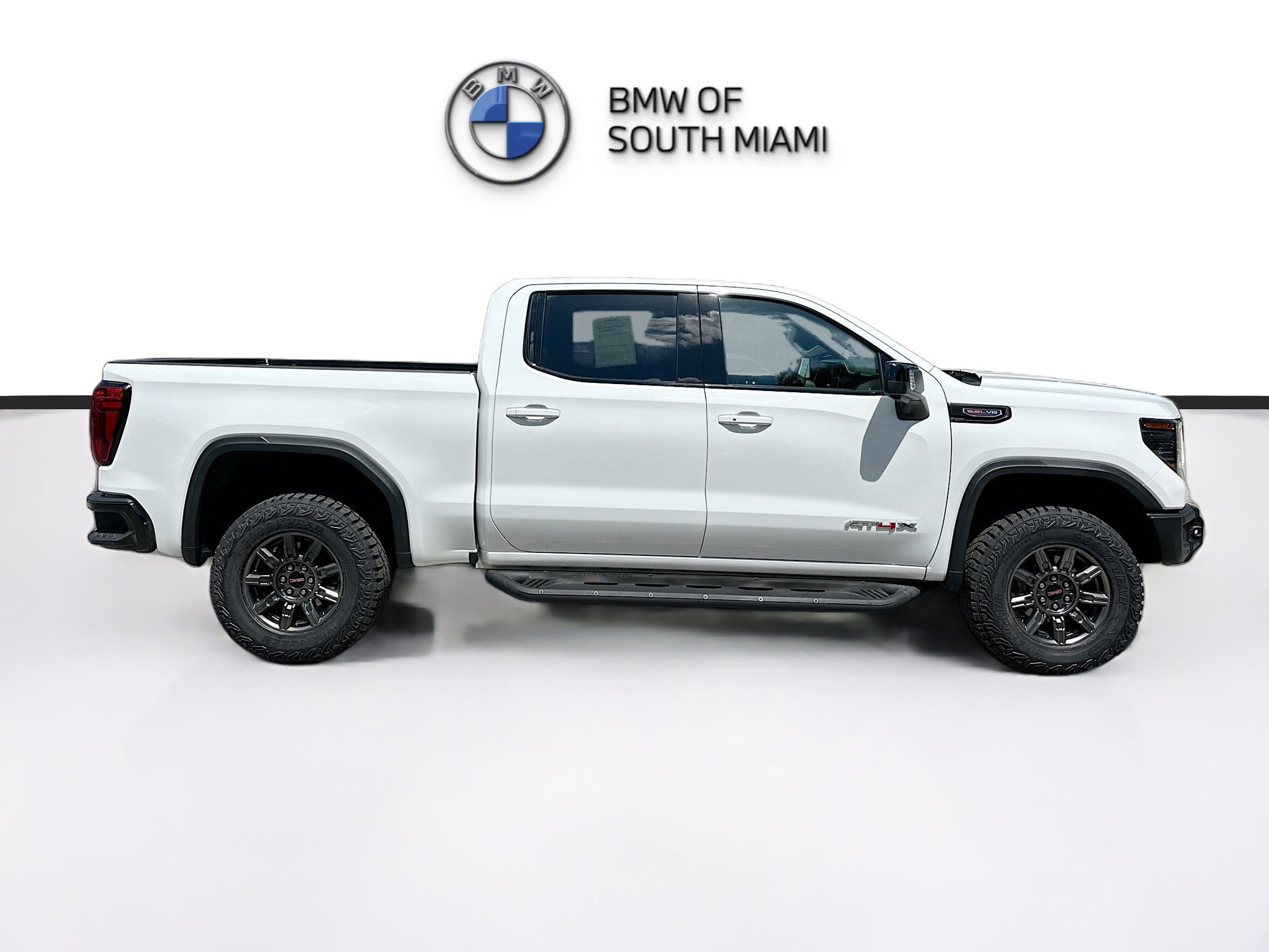 Used 2024 GMC Sierra 1500 AT4X image 8