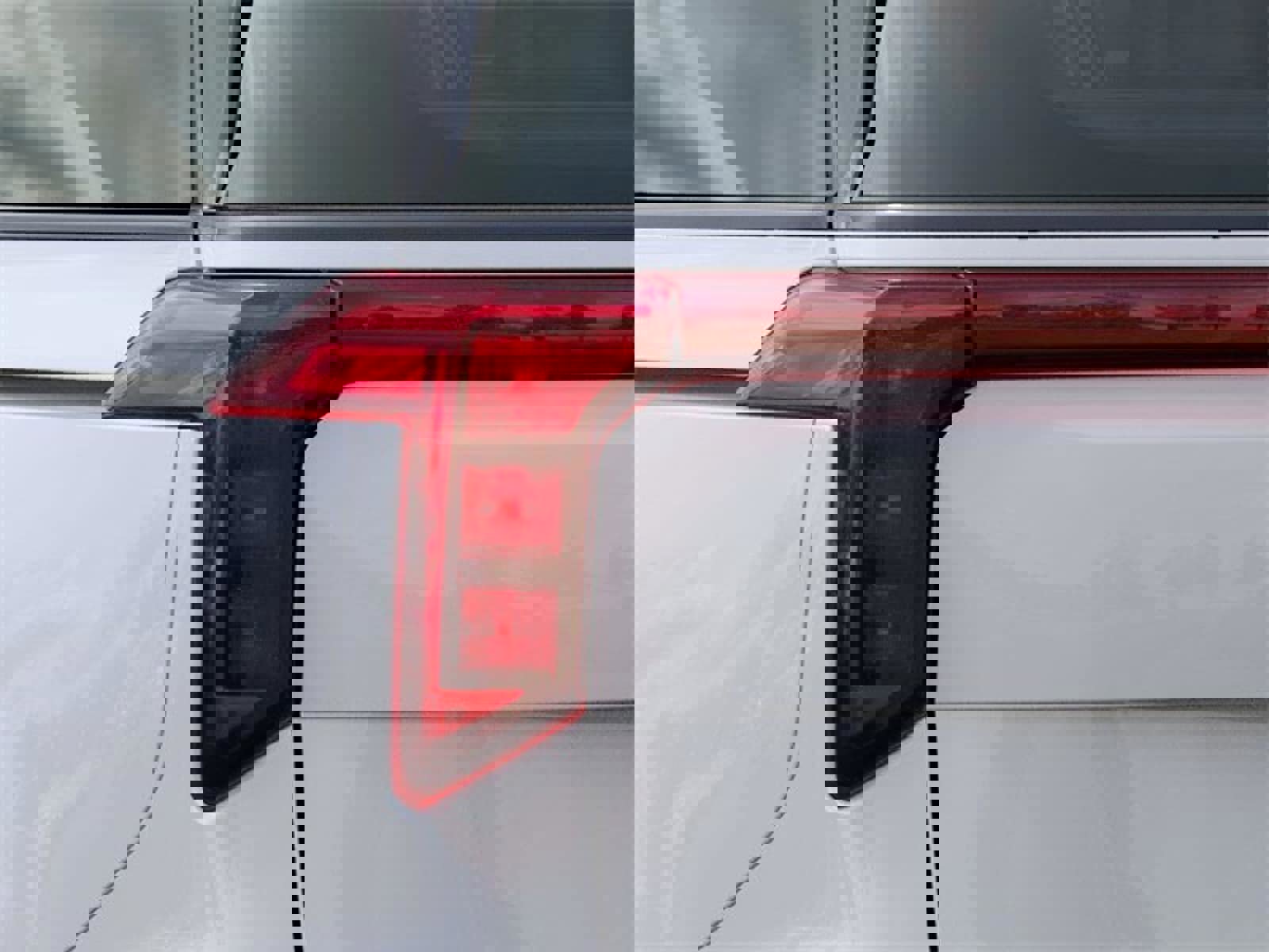 New 2026 Kia Carnival SX w/ SX Dark Edition Package image 11