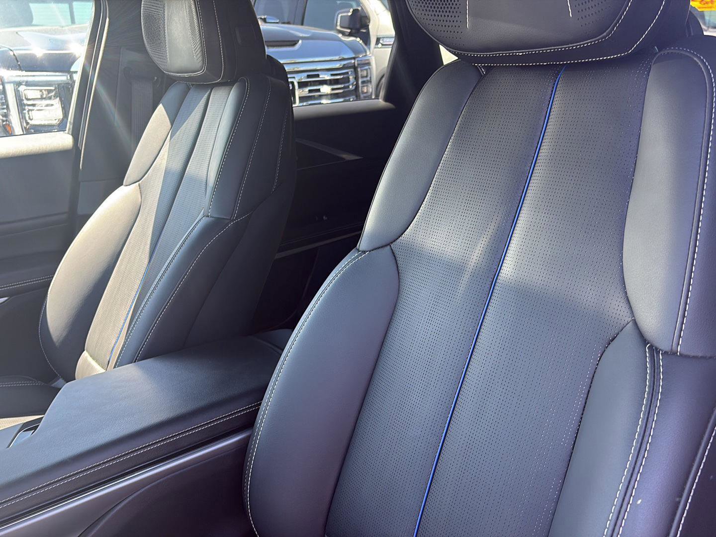 Used 2024 Cadillac Lyriq Sport image 28