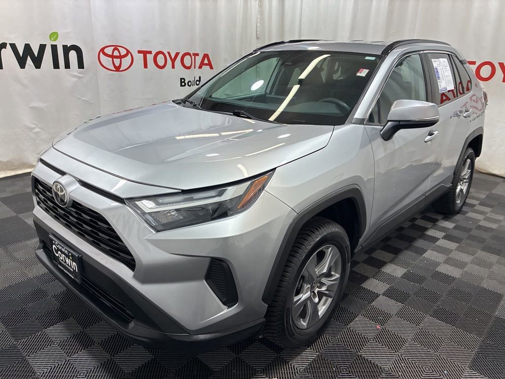 Used 2023 Toyota RAV4 XLE AWD/4WD image 3