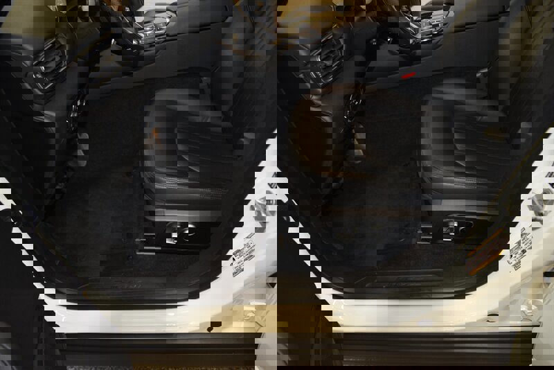 Used 2021 Maserati Levante image 12