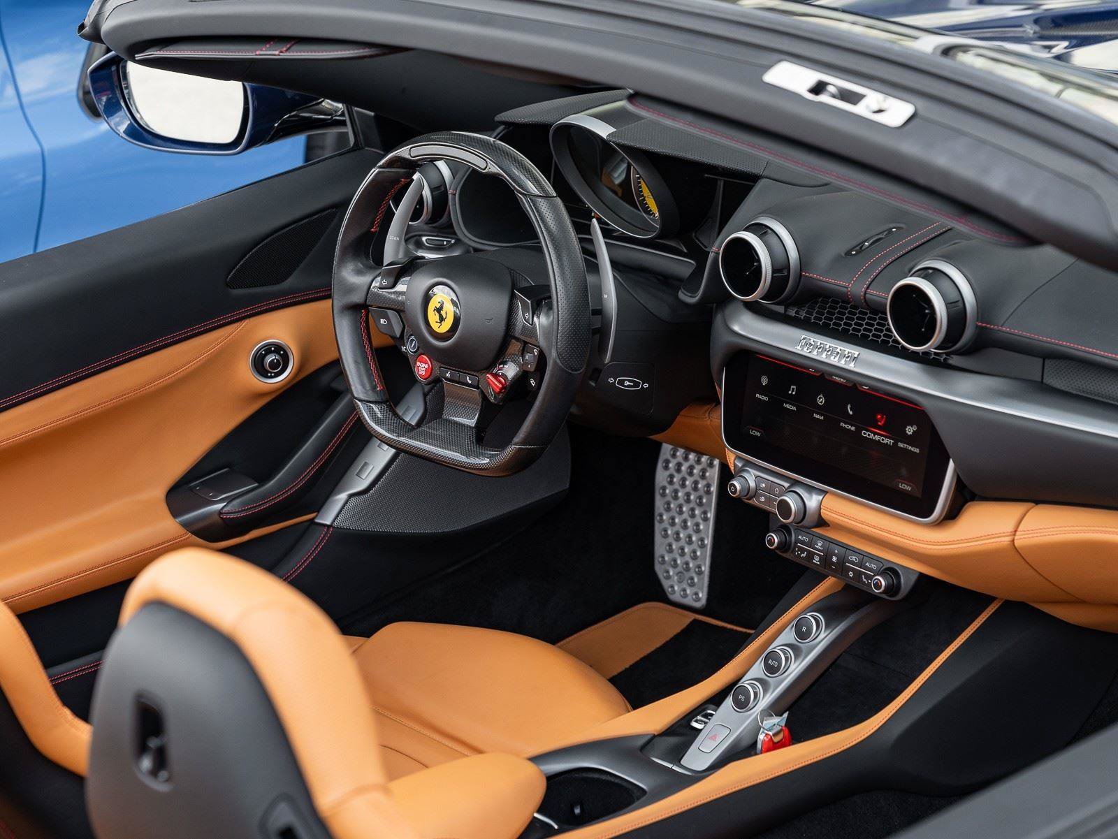 Used 2019 Ferrari Portofino RWD image 10