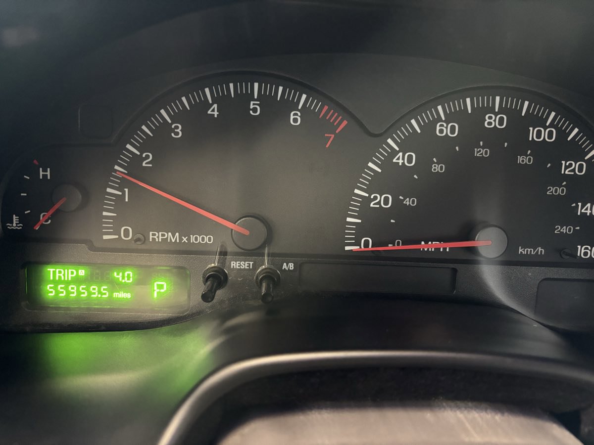 Used 2000 Lincoln LS image 12