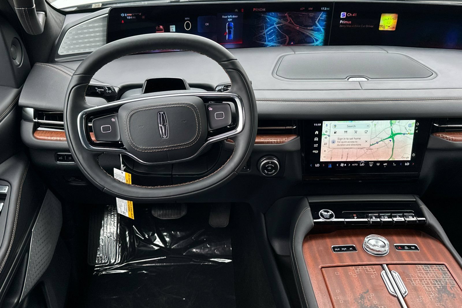 New 2026 Lincoln Navigator L Black Label AWD/4WD image 13