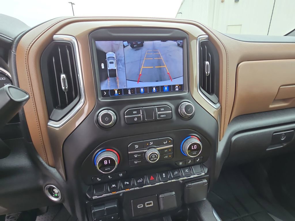 Used 2022 Chevrolet Silverado 1500 High Country w/ Technology Package image 23