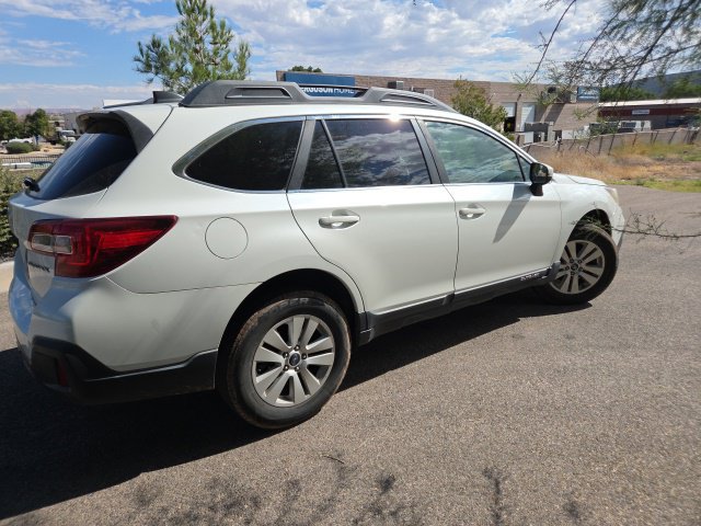 Used 2019 Subaru Outback 2.5i Premium AWD/4WD image 5