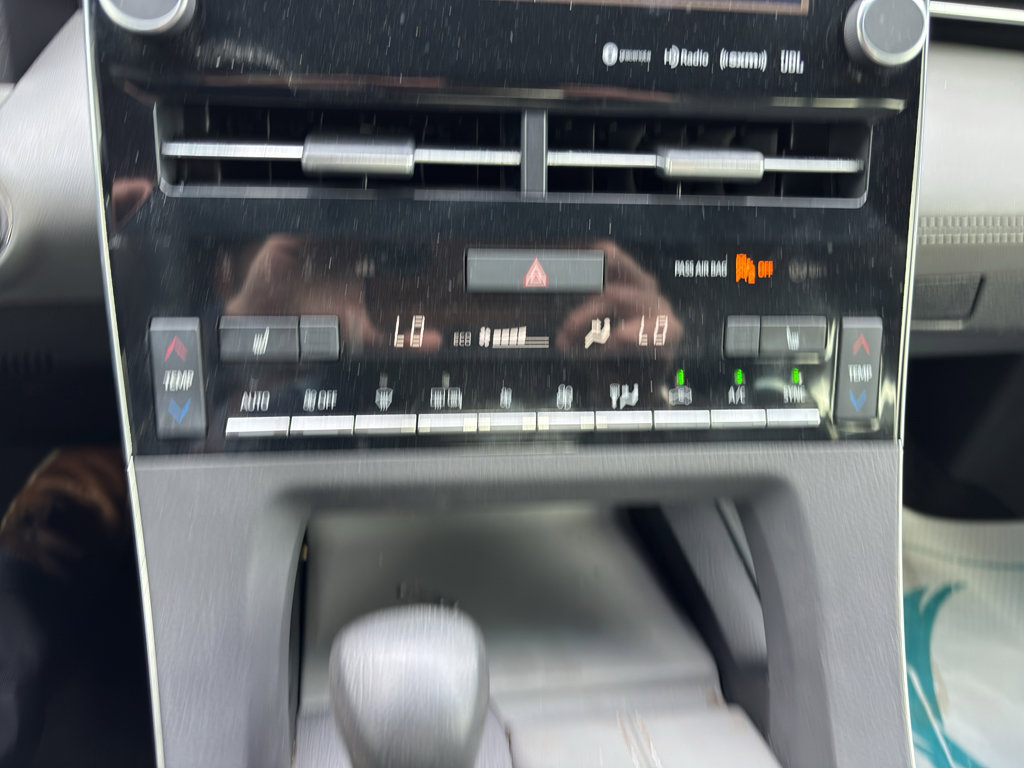 Certified 2019 Toyota Avalon XLE w/ Moonroof Package FWD image 10