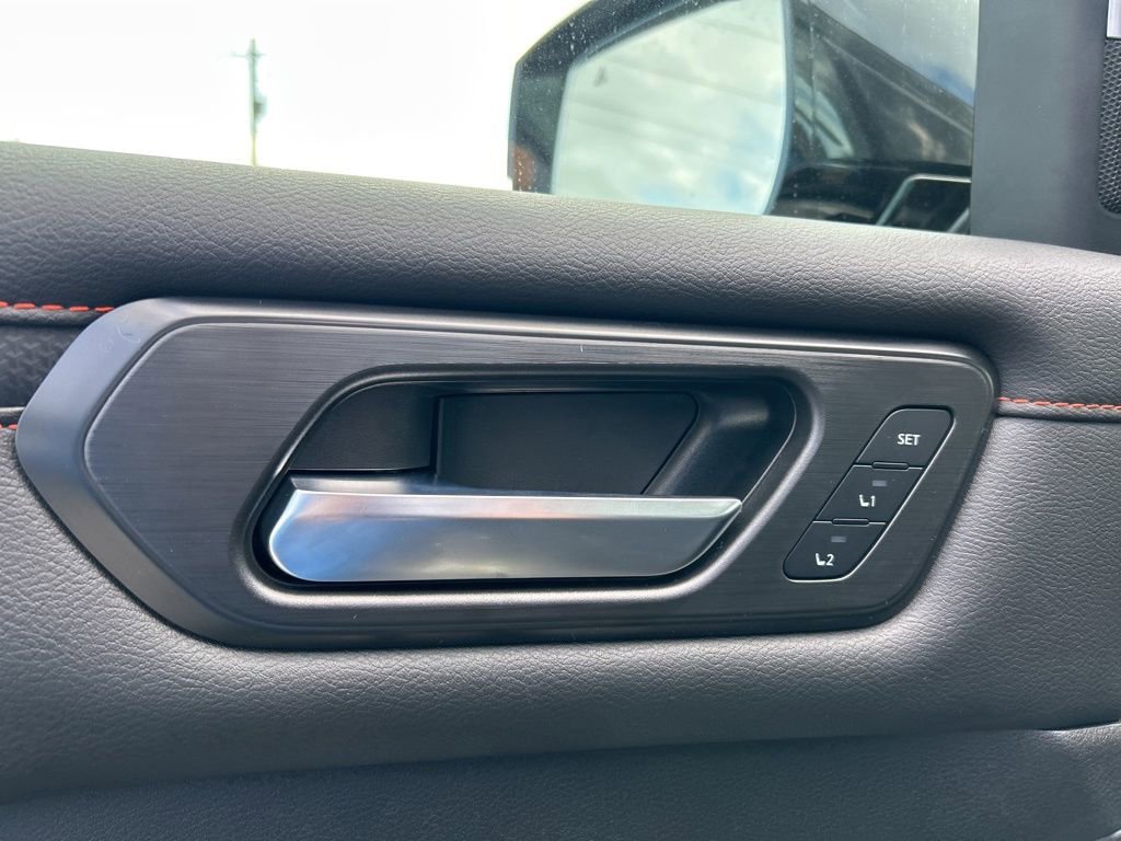 New 2025 Nissan Armada PRO-4X w/ Pro-4X Premium Package image 13