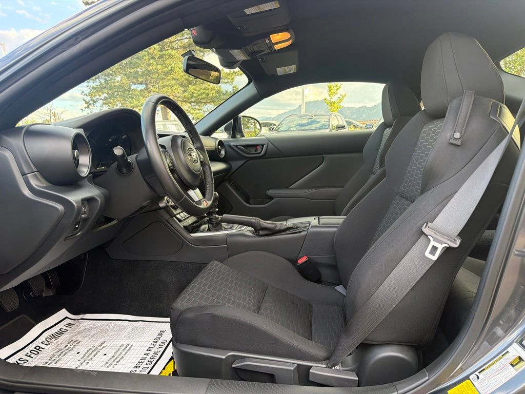 Used 2025 Toyota GR86 RWD image 19