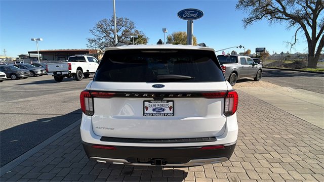 New 2025 Ford Explorer Active w/ Active Comfort Package image 3