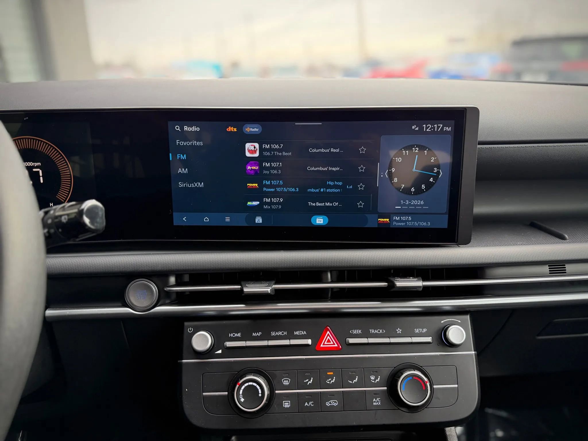 Used 2025 Hyundai Tucson SE image 16