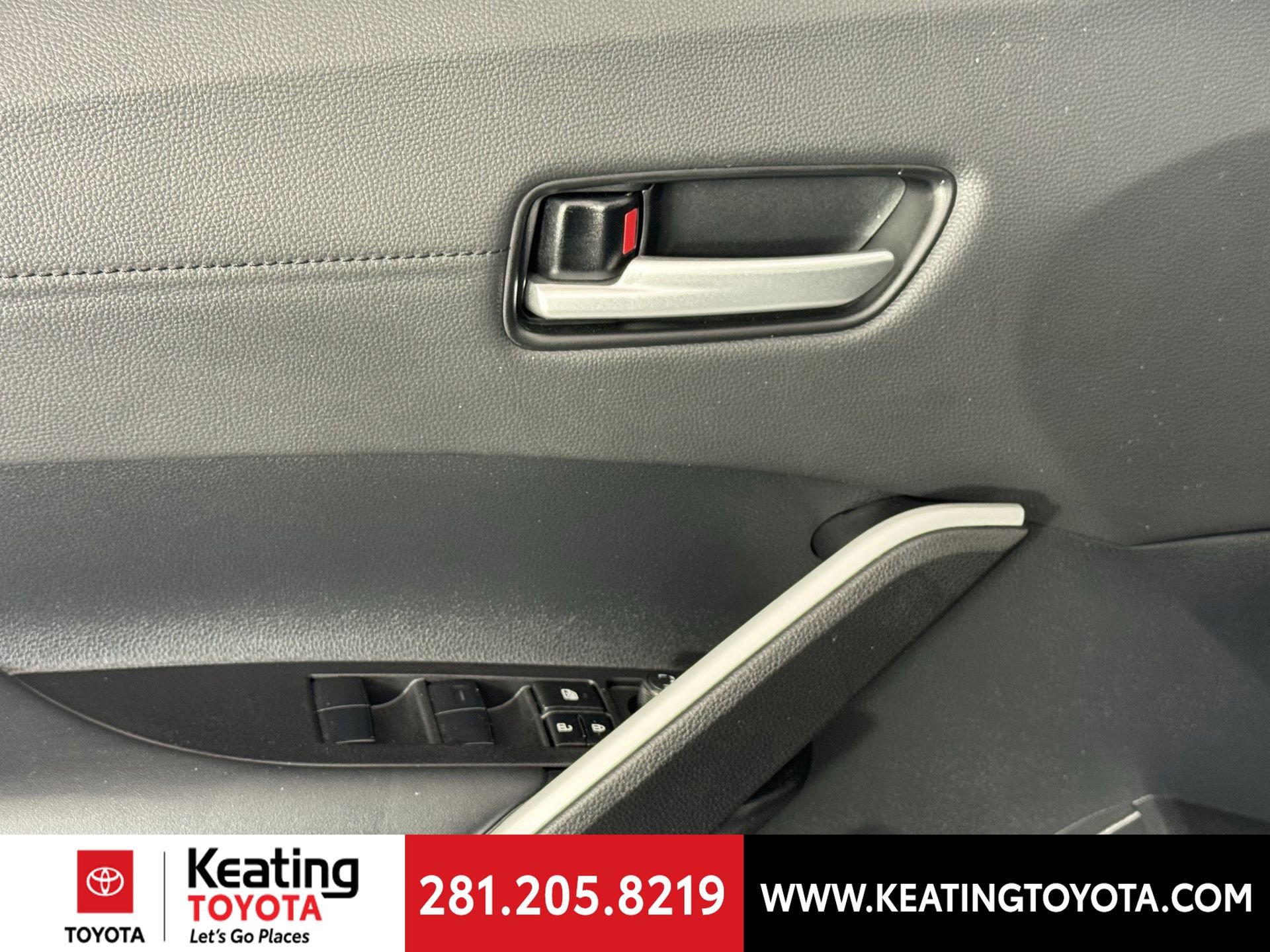 Used 2025 Toyota Corolla Cross AWD Hybrid w/ Convenience Package image 12