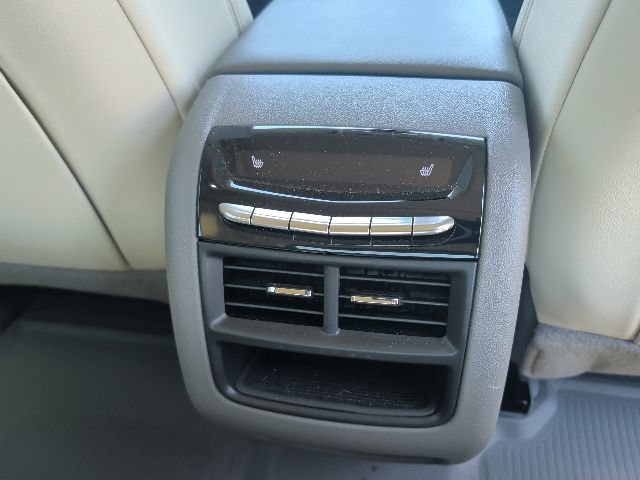 Used 2021 Cadillac XT5 Premium Luxury FWD image 12