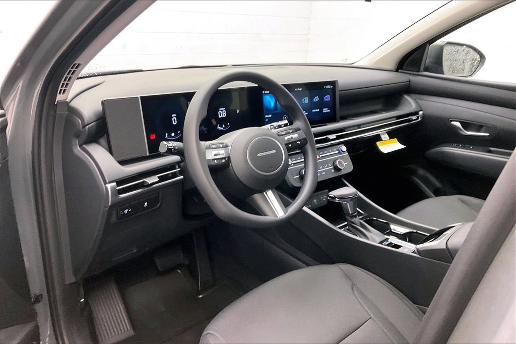 New 2025 Hyundai Tucson SE image 7