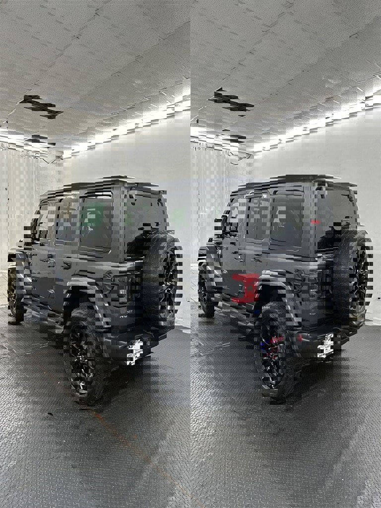 Used 2021 Jeep Wrangler Unlimited Sahara w/ Cold Weather Group image 11