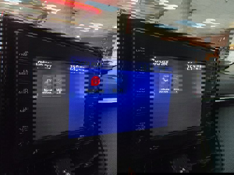 Used 2022 Toyota RAV4 XLE image 26