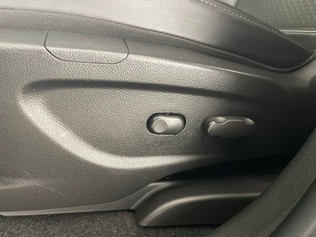 Used 2020 Buick Encore Preferred FWD image 34