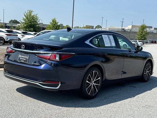 Used 2025 Lexus ES 300h w/ Premium Package FWD image 9