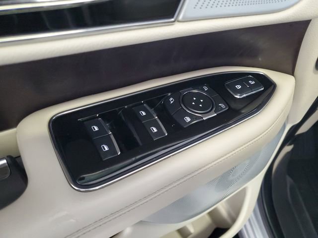 Used 2021 Lincoln Navigator Reserve w/ Luxury Package image 9