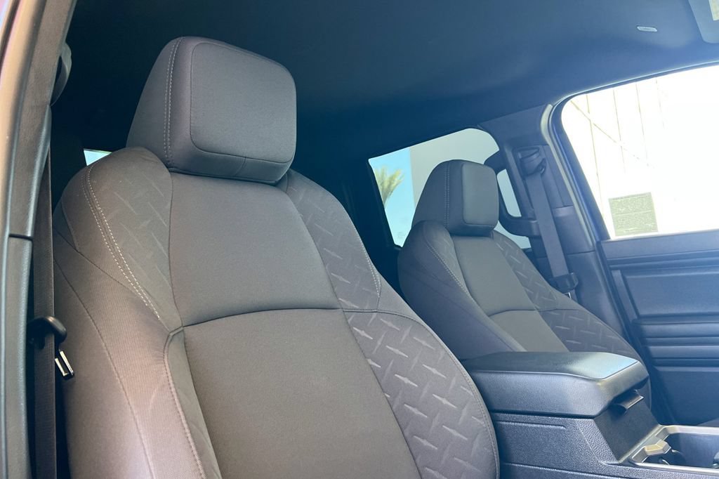 Certified 2025 Toyota Tacoma SR5 AWD/4WD image 20